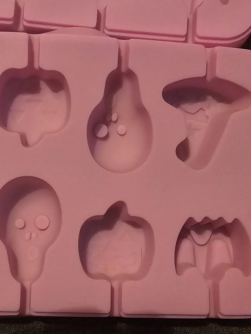 Halloween Candy Mold with Lollipop Sticks - Pink Silicone